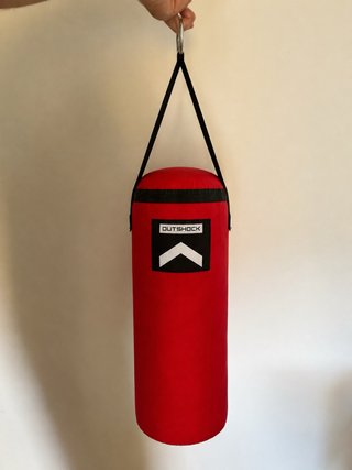 Saco de boxeo Outshock rojo