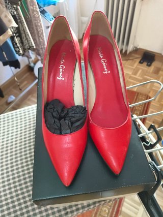 Zapatos de tacón rojos Marta Gómez
