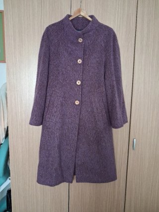 Abrigo violeta Adolfo Domínguez talla 38