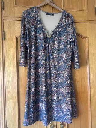 Vestido de cóctel Ounisa estampado