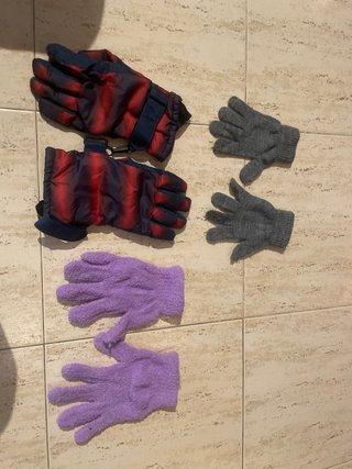 Lote de guantes para niños