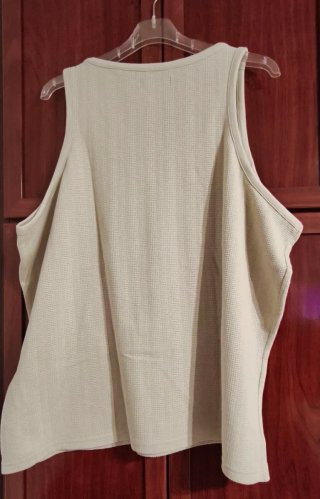 Camiseta tirantes tejido gofrado beige talla 3XL