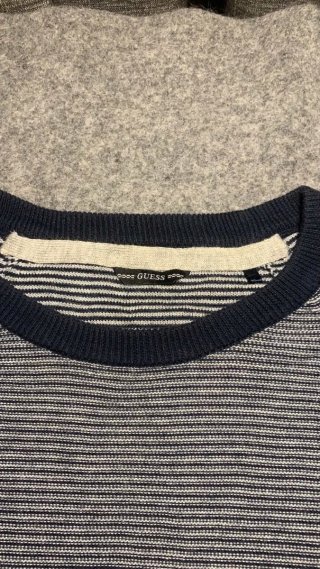 Jersey Guess Rayas Azul Marino y Blanco