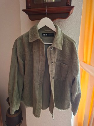 Chaqueta de pana verde Zara