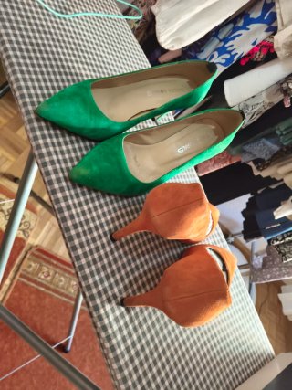 2 Pares de Zapatos de Tacón Sandra Morales