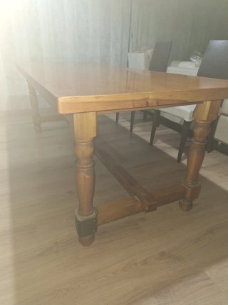 Mesa de Comedor de Madera