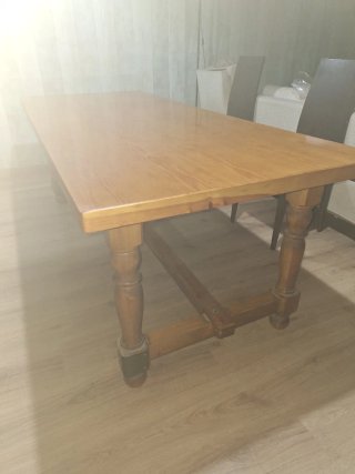 Mesa de Comedor de Madera
