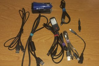 Cargador Reale con cables