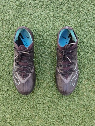 Botas de fútbol Puma negras