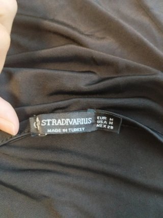 Top Negro Stradivarius Espalda Descubierta M