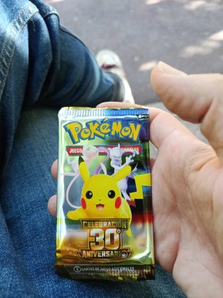 Sobre Pokémon 30 Aniversario Español Sellado