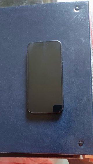 iPhone 15 256GB Negro (Capacidad de bateria 90%)