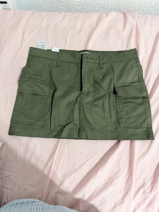 Falda cargo verde Levi's