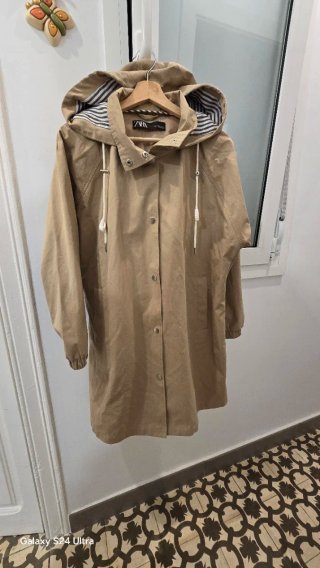 Parka Beige ZARA Talla M como nuevo