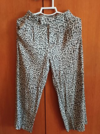 Pantalón estampado leopardo