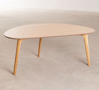 Mesa de roble con tres sillas para cuarto d niños