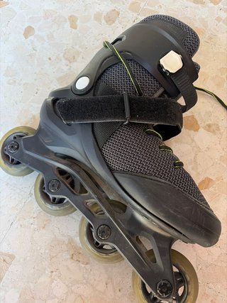 Patines en línea negros