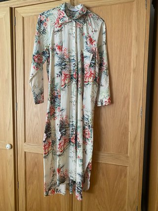 Vestido Zara. Kaftan Estampado.