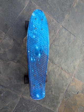 Mini monopatín tipo cruiser plástico azul