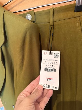 Traje Zara Chaqueta talla M y Pantalón talla L