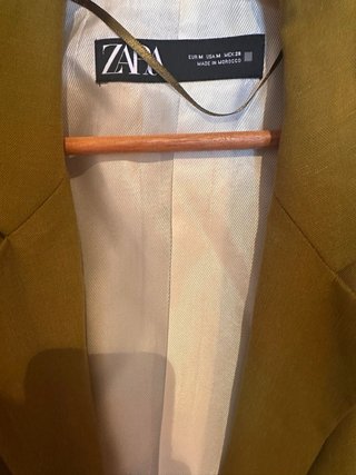 Traje Zara Chaqueta talla M y Pantalón talla L