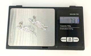 Pendiente oro blanco de 18k circonitas, 7.31 g.