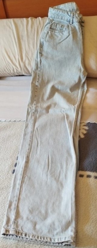 Pantalón vaquero azul claro