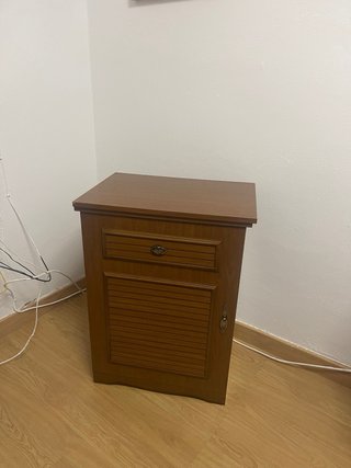 Mueble Singer Alfa con máquina de coser