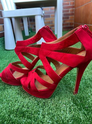 Tacones rojos plataforma