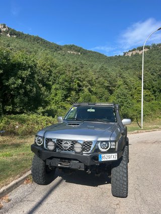 Nissan Patrol gr y61 restyling MOTOR NUEVO