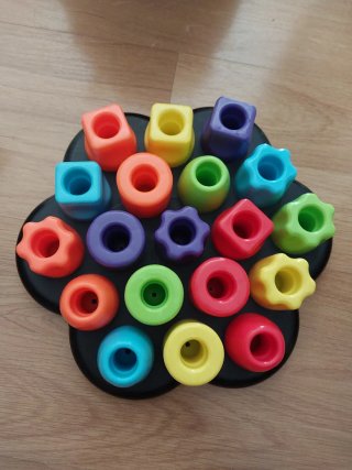 Juego Apilable de Formas y Colores