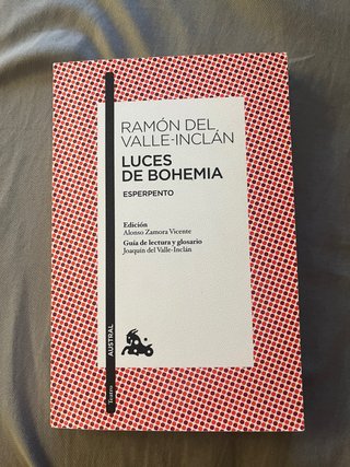 LIBRO LUCES DE BOHEMIA
