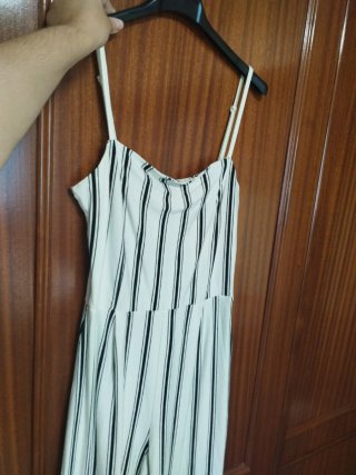Mono Bershka Blanco con Rayas Negras Talla S