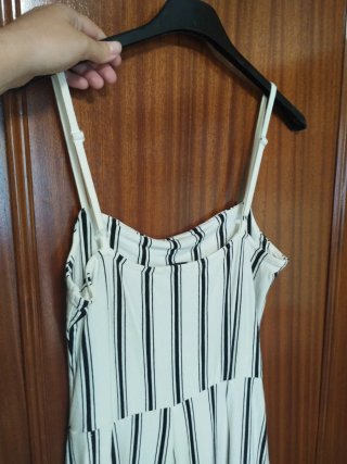 Mono Bershka Blanco con Rayas Negras Talla S