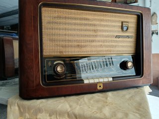 Radio Antigua Grundig modelo 3010