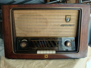 Radio Antigua Grundig modelo 3010