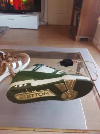 Zapatillas Louis Vuitton verdes y blancas