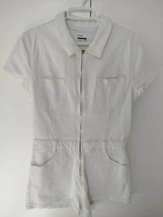 Mono vaquero blanco Bershka mujer