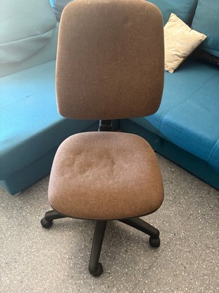 Silla de escritorio marrón
