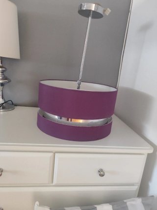 Lámpara de techo morada