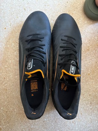 Zapatillas Puma King Fútbol Negro Naranja