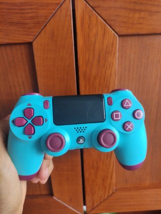 MANDO DE PLAY STATION 4 BERRY BLUE