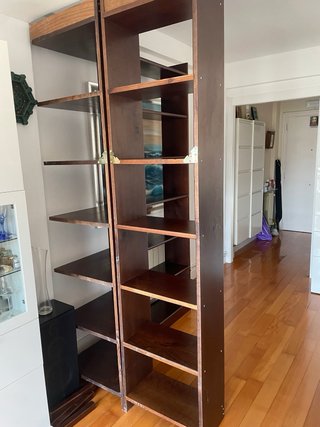 Confezione da 3 scaffali in legno massello con angolo.