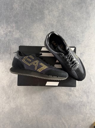 EA7 Emporio Armani Zapatillas Negras Doradas