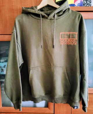 Sudadera verde con Double Division