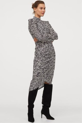 Vestido H&M drapeado estampado