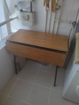 Mesa de cocina vintage madera y metal