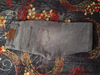 Pantalón Alvaro Moreno Gris