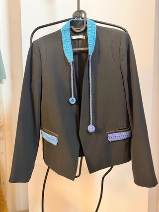 Giacca Mango Nera con Dettagli Blu