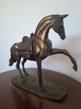 Figura de Caballo en Bronce